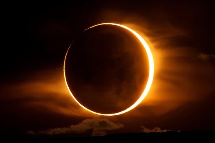 Syahdunya Ramadan Berhias 'Blood Moon': Kemegahan Gerhana Bulan Total Sapa Langit Malam Nusantara