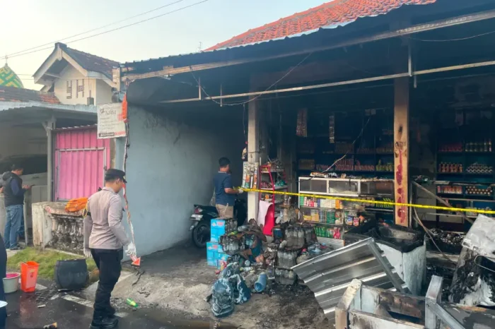 AJP Bedah Buku Pamekasan Mencari Identitas, Dorong Kolaborasi Rumuskan Arah Pembangunan Daerah | beritajatim.com