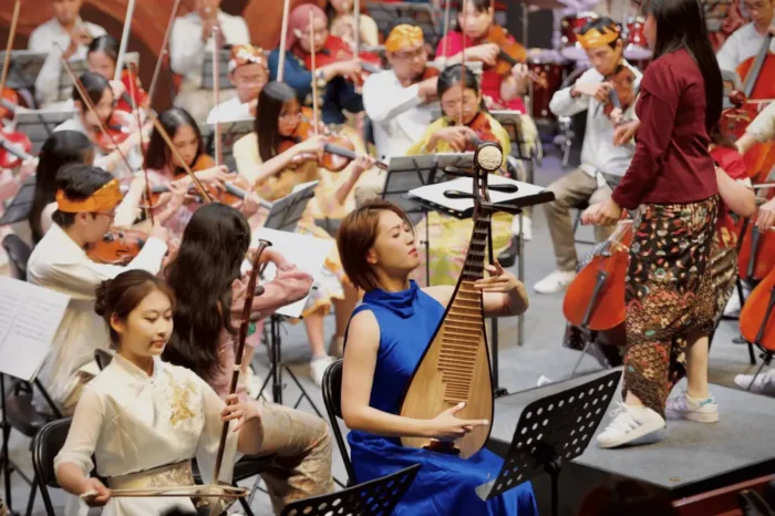 Berkat TRUST Orchestra, Lagu Indonesia Sukses Bikin Penonton di Beijing Terkesima & Gagal Move On