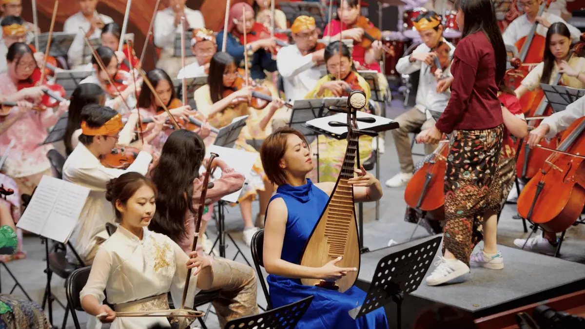 Berkat TRUST Orchestra, Lagu Indonesia Sukses Bikin Penonton di Beijing Terkesima & Gagal Move On