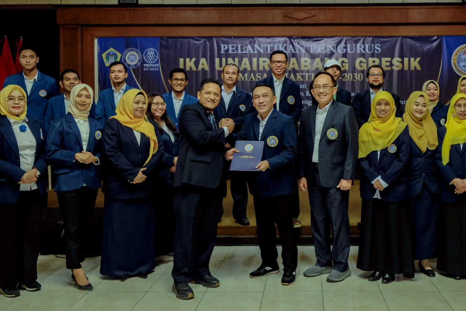 IKA Unair Gresik Dikukuhkan, Alumni Siap Jadi Mitra Strategis Pembangunan Daerah | beritajatim.com