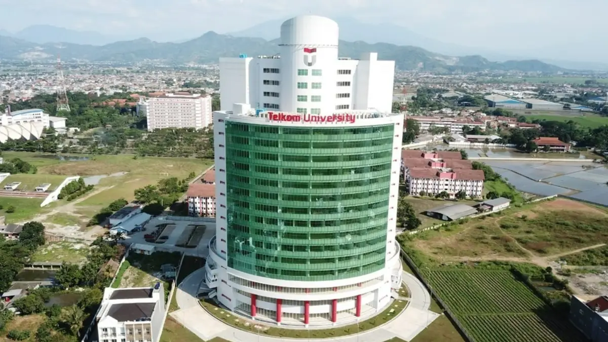 Kampus di Bandung Ini adalah PTS Terbaik di Indonesia, Setuju?