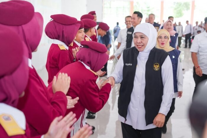 Khofifah Pastikan SR Terintegrasi Tuban Beroperasi, Seluruh Fasilitas Pendidikan Lengkap Hingga Layanan Psikolog | beritajatim.com