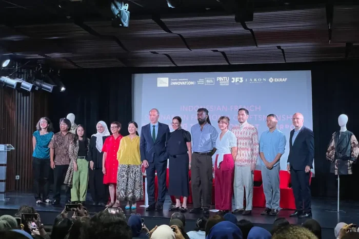 Menolak Arus Cepat: Mengapa 'Slow Fashion' Adalah Penyelamat Bumi dari Darurat Limbah Tekstil