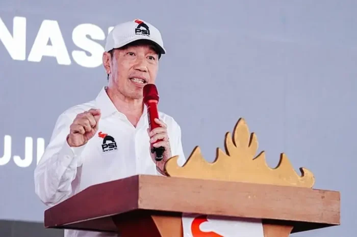 Peluang Hukum Terbuka: Pengadilan Dinilai Berwenang Perintahkan Penjemputan Paksa Jokowi dalam Sidang Roy Suryo