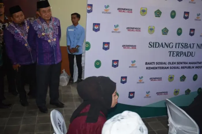 Puluhan Pasangan Ikuti Isbat Nikah Massal, Bupati Bondowoso Tekankan Perlindungan Hak Anak | beritajatim.com