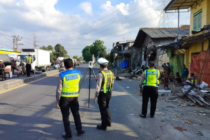 Tragedi di Bangkalan, Remaja Diduga Lompat dari Tower BTS Setinggi 100 Meter | beritajatim.com
