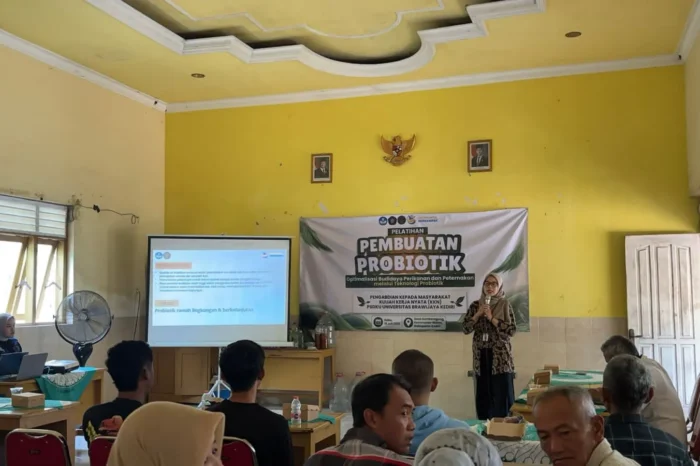 PSDKU UB Kediri dan Mahasiswa KKN Teman Lantera Berdayakan Warga Sumberagung dengan Teknologi Probiotik | beritajatim.com
